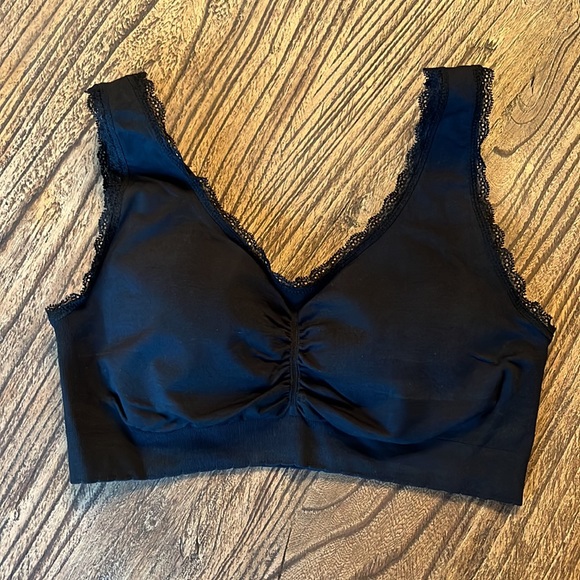 3 Gap Love Seamless Bralette Bundle (3 Bras) - NWOT - Picture 3 of 7